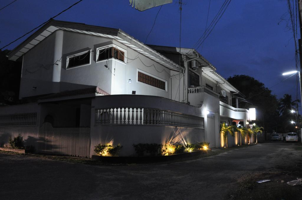 Guest Ryan Hotel Katunayaka Exteriér fotografie