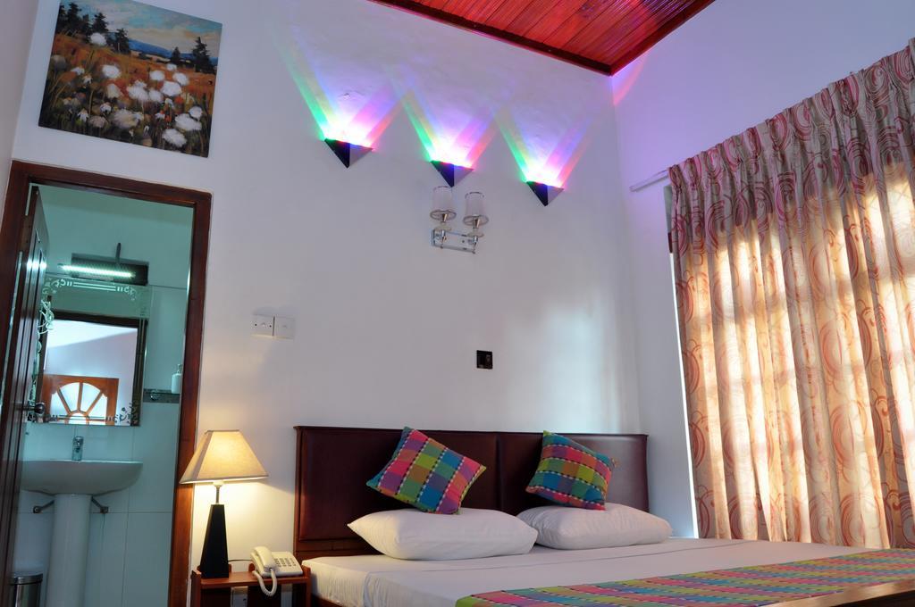 Guest Ryan Hotel Katunayaka Exteriér fotografie
