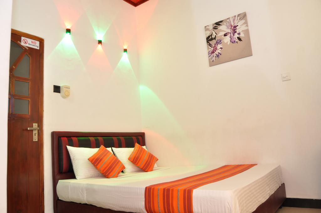 Guest Ryan Hotel Katunayaka Exteriér fotografie