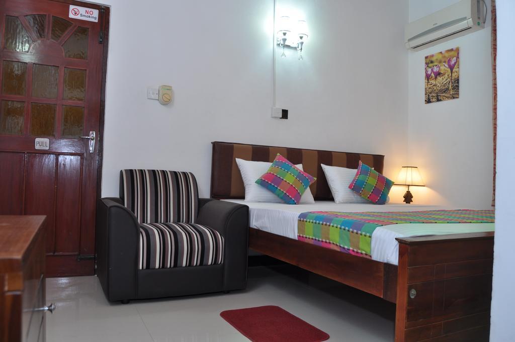 Guest Ryan Hotel Katunayaka Pokoj fotografie