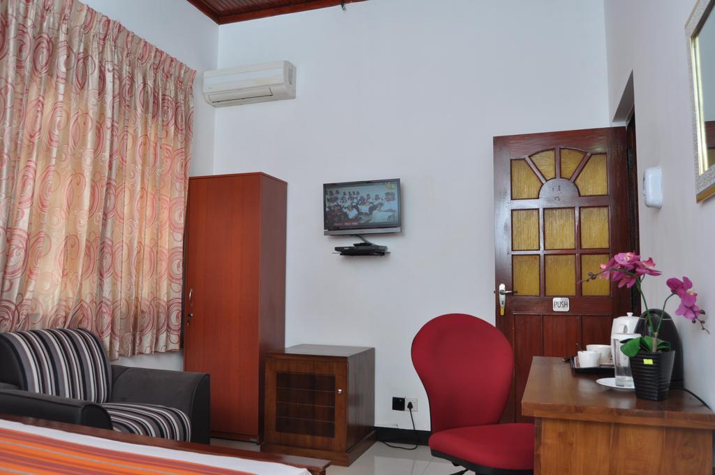 Guest Ryan Hotel Katunayaka Exteriér fotografie