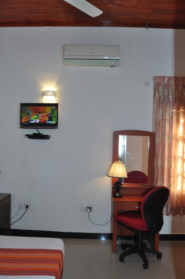 Guest Ryan Hotel Katunayaka Exteriér fotografie