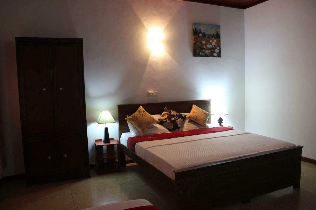 Guest Ryan Hotel Katunayaka Exteriér fotografie